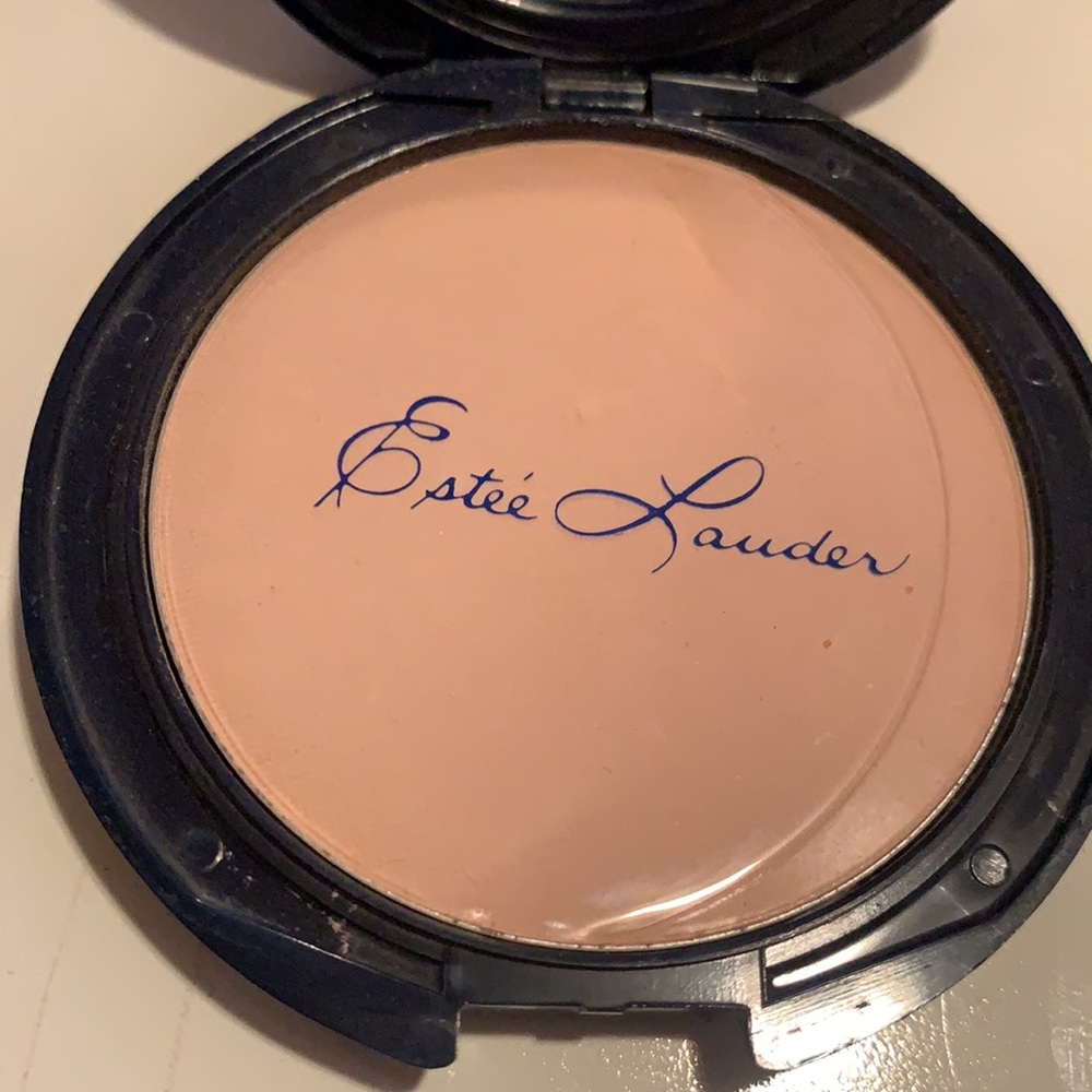 NEW VINTAGE ESTEE LAUDER HONEY GLOW COMPACT PRESSED POWDER NEW NO BOX OR PUFF - Picture 4 of 7